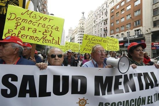 En España 2,4 millones de personas sufren depresión, el 5,2 % de la población