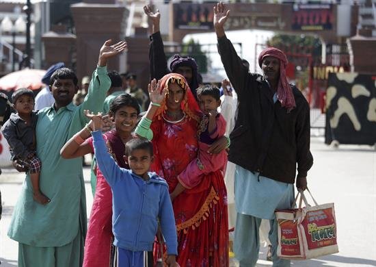 La India entrega 39 presos paquistaníes a Islamabad tras meses de tensión
