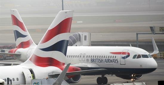 Aerolíneas británicas cancelan vuelos por huelga de controladores franceses