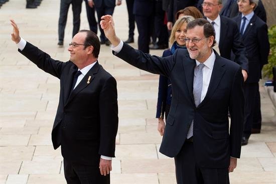 Hollande, Merkel, Gentiloni y Rajoy perfilan en Versalles el futuro de la UE