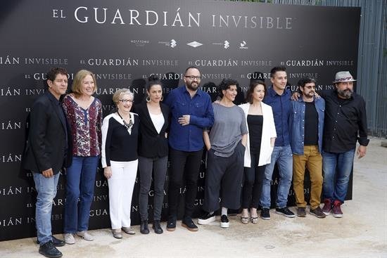 El equipo de "El guardián invisible" se desmarca de su actriz Miren Gaztañaga