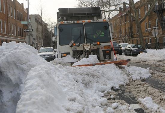 Nueva York y sus alrededores se preparan para un gran temporal de nieve
