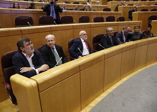 Expertos piden en Senado diálogo con Cataluña a todos los niveles y reformas