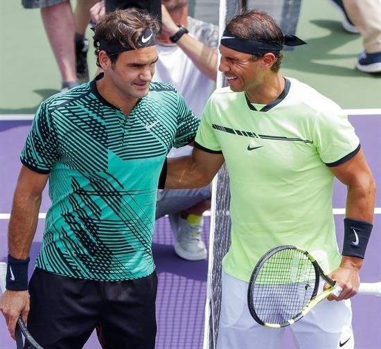 Federer gana su tercer título en Miami al vencer nuevamente a Nadal este año