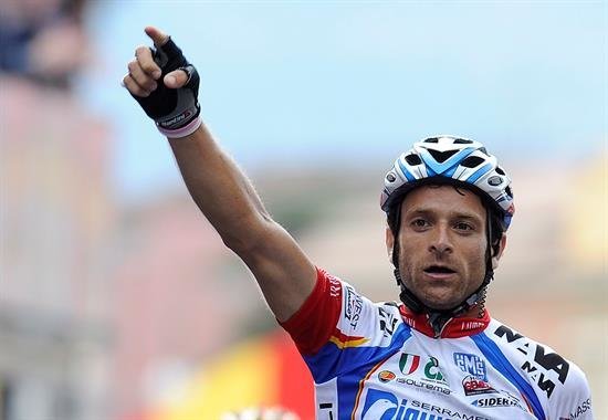 El ciclismo y el deporte italiano lloran la muerte de Michele Scarponi