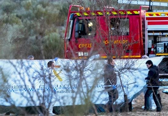 Tres fallecidos al estrellarse una avioneta en Canillas de Aceituno (Málaga)