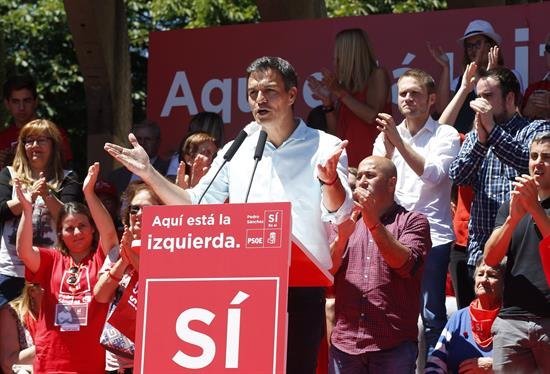 Sánchez se erige como la única figura que puede volver a unir a la izquierda