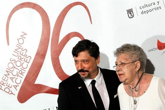 Cerca de 1.300 actores y artistas dan un homenaje sorpresa a Pilar Bardem