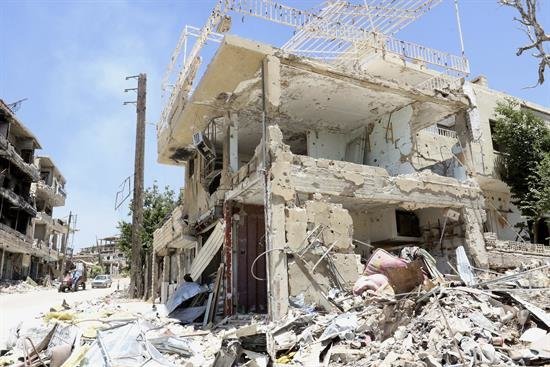 Al menos 17 muertos por un bombardeo de la coalición en la ciudad siria de Al Raqa