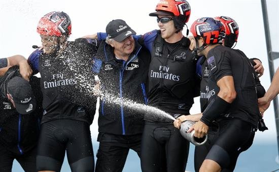 'Team New Zealand' gana la Louis Vuitton y estará en la final de la Copa