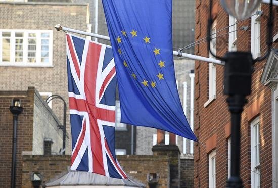 Bruselas y Londres acuerdan las prioridades y el calendario de negociación del "brexit"