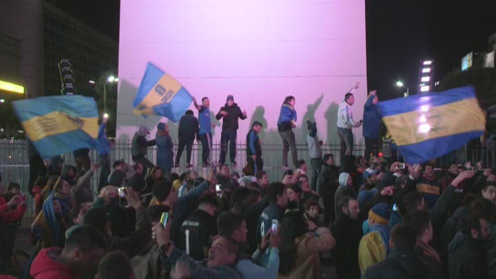 Aficionados celebran el título número 32 del Boca Juniors