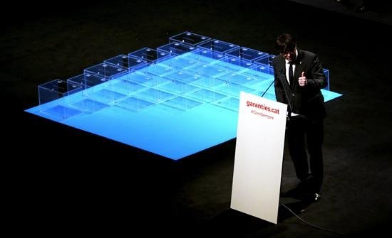 Puigdemont llama a no "desertar" y garantiza el "voto decisivo" para el 1-O