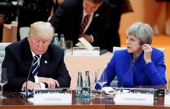 Trump avanza un "potente" y rápido acuerdo comercial con Reino Unido