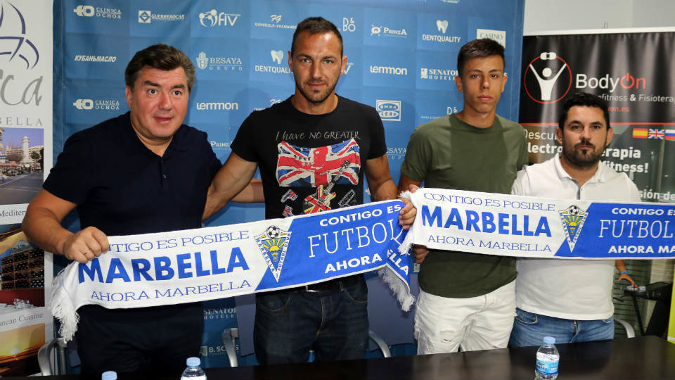 Presentacion jugadores Marbella FC (2)