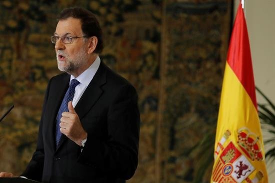 Rajoy viaja a Cataluña en medio del pulso con Puigdemont por el referéndum