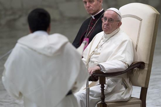 El papa lamenta el dolor de quien sufre por desastres naturales o conflictos