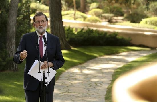 Rajoy habla con su homólogo canadiense y le agradece su apoyo tras los atentados
