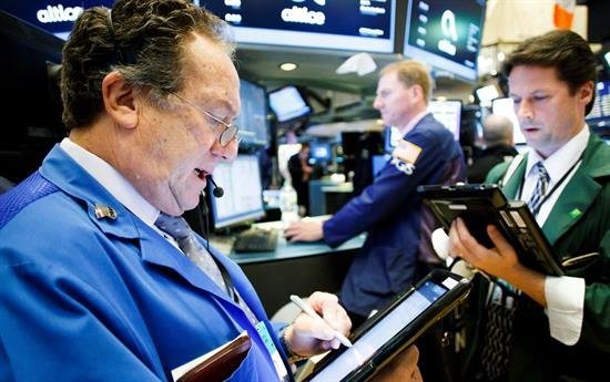 Wall Street abre con pérdidas y el Dow Jones baja un 0,37 por ciento