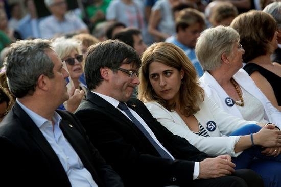 El PDeCAT dice que la reunión de Junqueras, Iglesias y Domènech "huele a tripartito"