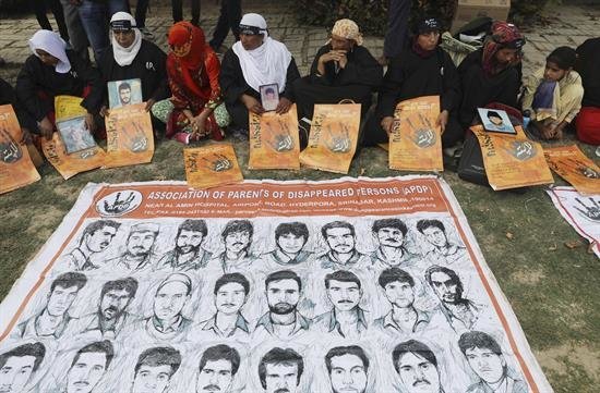 Cientos de cachemires protestan por la desaparición forzosa de 8.000 personas