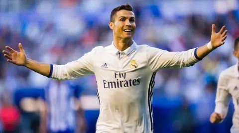 cristiano-ronaldo-real-madrid-extension