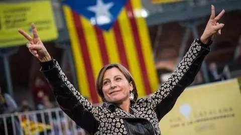 34000_catalua-carme-forcadell-gesto-victoria-archivo-efe_thumb_570