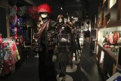 Desigual abre la Madrid Fashion Week buscando la interacci&oacute;n con el p&uacute;blico