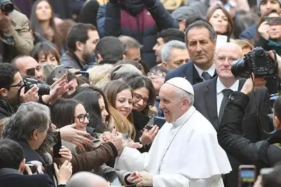 El papa se pregunta si se prepara una "guerra mundial por el agua"