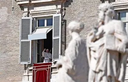 El papa critica "la b&uacute;squeda obsesiva de bienes terrenales y de las riquezas"
