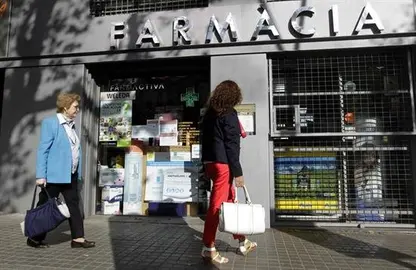 Los  m&eacute;dicos alertan de un exceso de prescripci&oacute;n y compra sin receta de omeprazol