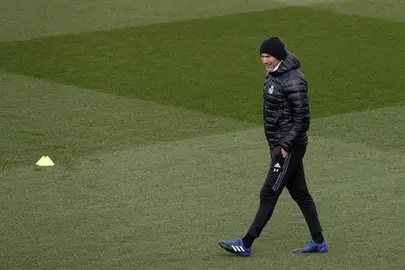 Zidane responde a Piqu&eacute; y Roig presumiendo de respeto a los &aacute;rbitros