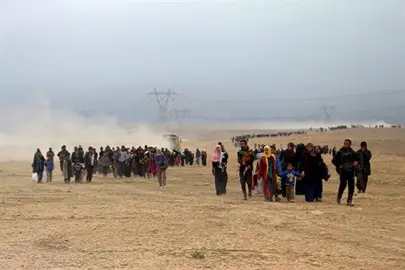 Unas 14.000 personas huyen del oeste de Mosul en una semana