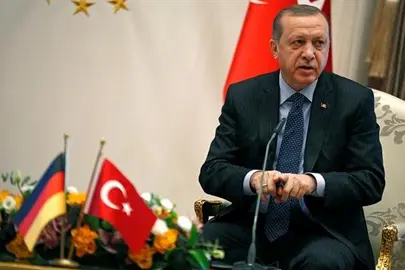 Erdogan dice que seguir&aacute; el estado de emergencia hasta que el pa&iacute;s se calme