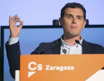 Rivera: Socialistas y conservadores no son &uacute;tiles para combatir al populismo