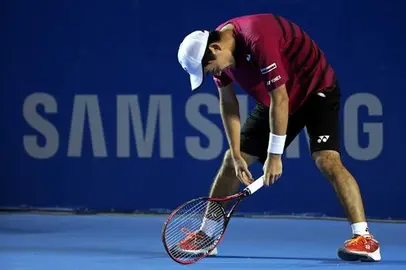 Nadal se emplea a fondo ante Nishioka y jugar&aacute; semifinales contra Cilic