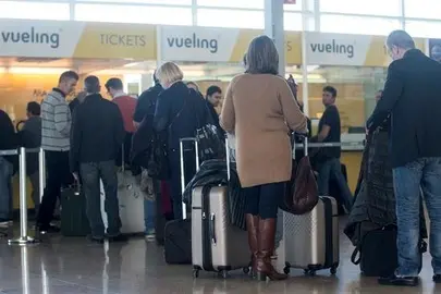 Cancelados 550 vuelos en Francia en el segundo d&iacute;a de paro de controladores