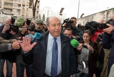 Citan a declarar como investigado al exalcalde de Granada por el caso Serrallo