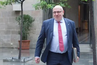 El Govern reclama el traspaso de becas y acusa al Gobierno de incumplir sentencias del TC