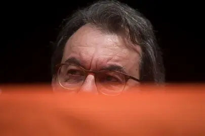 Mas niega financiaci&oacute;n ilegal de CDC y pone la mano en el fuego por Os&agrave;car