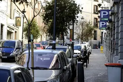 Los coches m&aacute;s contaminantes no podr&aacute;n aparcar desde 2020 dentro de la M-30
