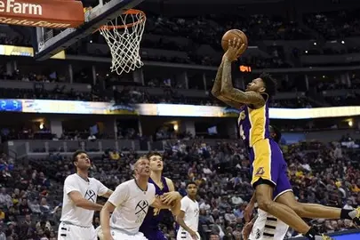 Los Spurs empatan con los Warriors su mejor marca; los Jazz se consolidan cuartos
