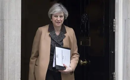 Un nuevo refer&eacute;ndum escoc&eacute;s complica el "brexit"