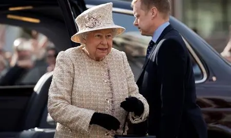 La reina Isabel II sanciona la ley del "brexit"