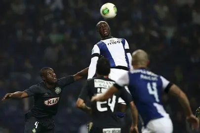 El Oporto buscar&aacute; el liderato en la Liga tras su eliminaci&oacute;n en Champions