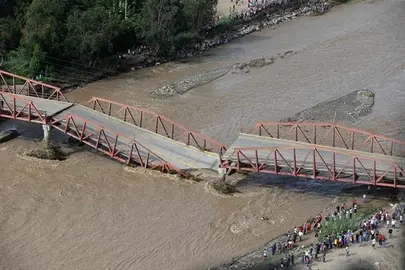 Nuevas lluvias amenazan con agravar las inundaciones en Per&uacute;, con 75 muertos