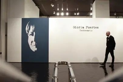 Gloria Fuertes protagoniza y ti&ntilde;e de mujer el D&iacute;a Internacional de la Poes&iacute;a