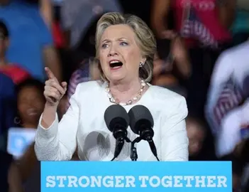 Clinton dice que la retirada de la reforma sanitaria es una victoria para EE.UU.