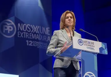 Cospedal avisa al independentismo de que "morir&aacute; en el rompeolas de la ley