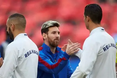 Cristiano Ronaldo supera a Messi como futbolista con m&aacute;s ingresos 2016-17